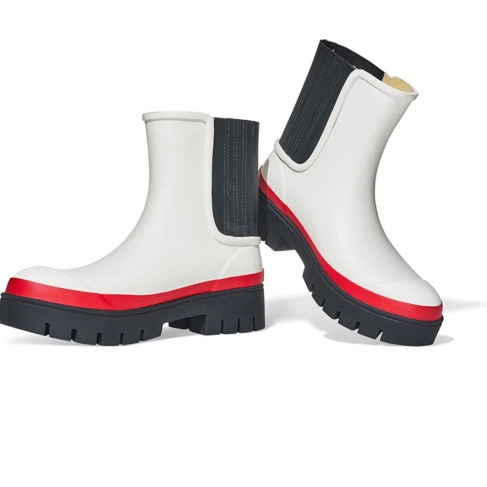 Tory Burch boot